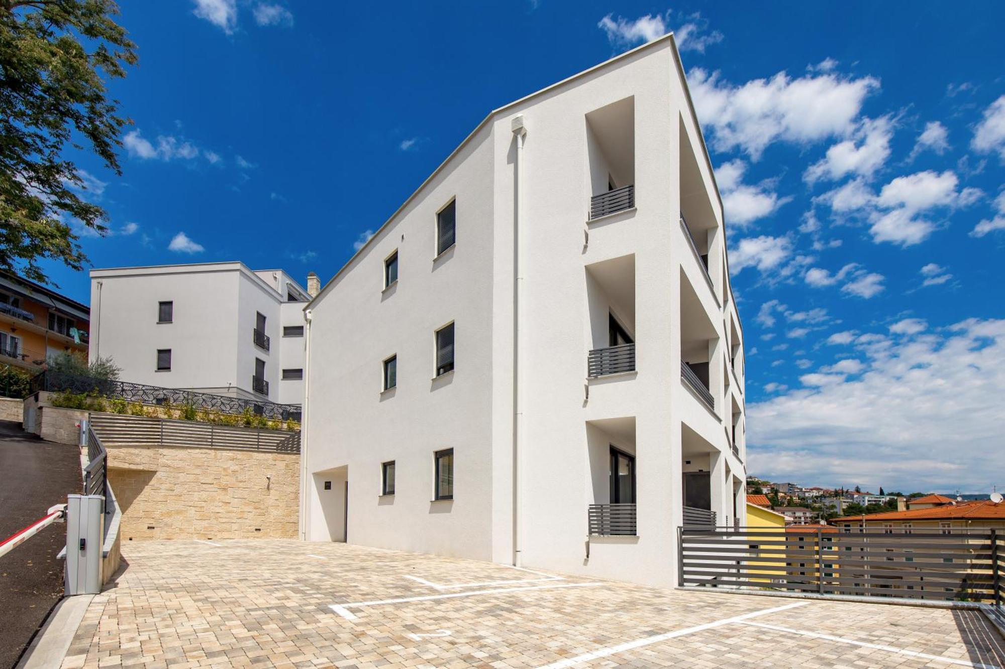 Apartma Belinda With Balcony & Private Parking Opatija