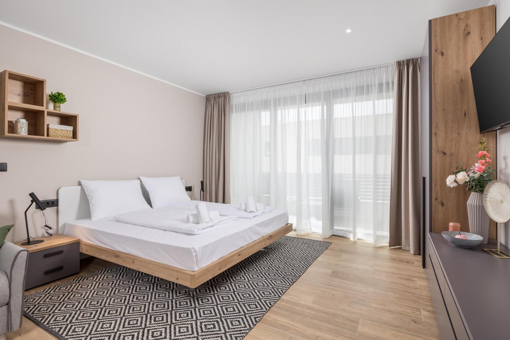 Apartma Belinda With Balcony & Private Parking