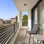 Belinda Apartments With Balcony & Private Parking