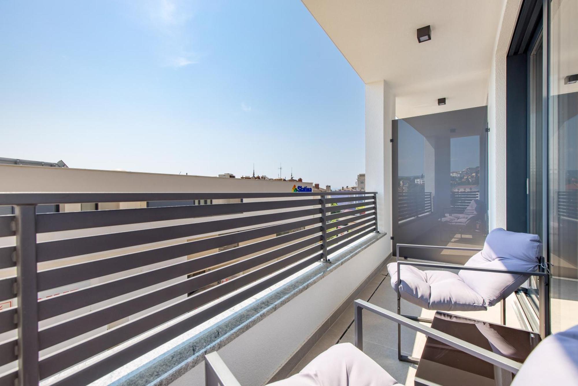 Belinda With Balcony & Private Parking Apartman Opatija